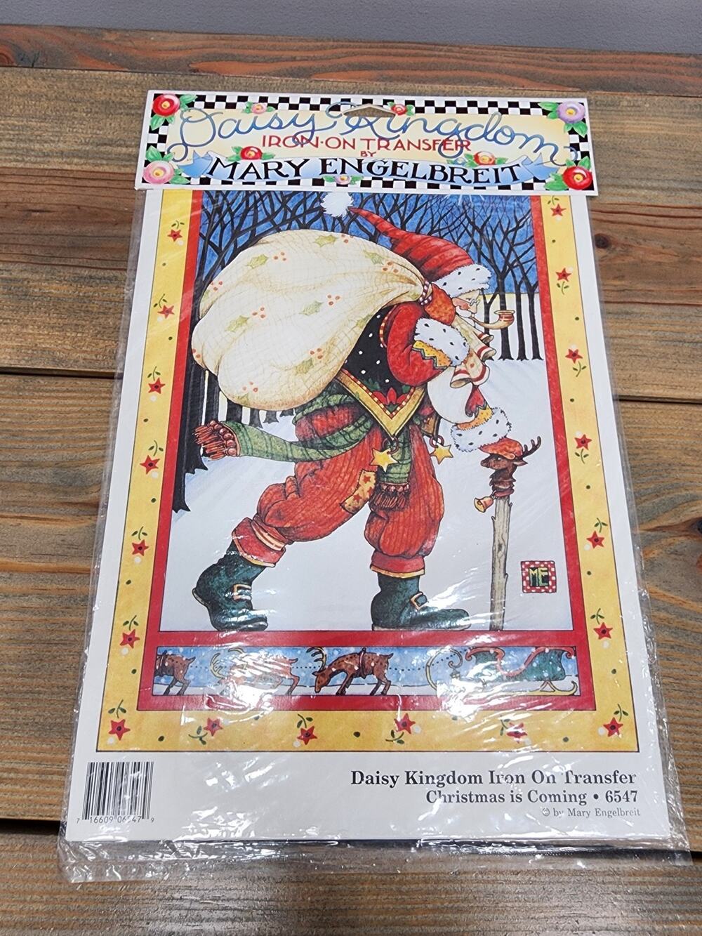 Daisy Kingdom Mary Engelbreit Iron on Transfer Christmas is Coming #6547